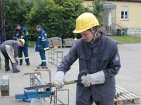 Der richtige Umgang mit der S&auml;bels&auml;ge wird gepr&uuml;ft